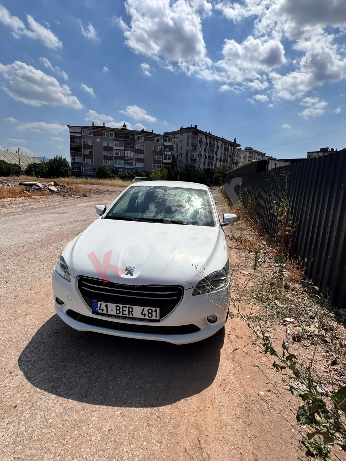 SAHİBİNDEN ÇITIR HASARLI TEMİZ PEUGEOT 301 — küçük resim 3