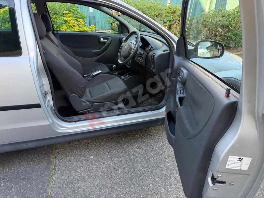 2006 Model Gümüş Renk Temiz Bakılmış Vauxhall Corsa Hatchback — küçük resim 14