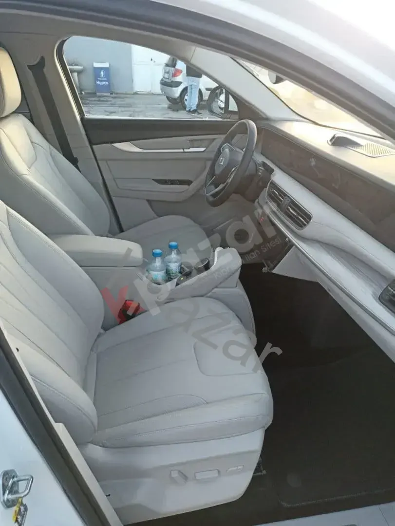 TOGG T10X BEYAZ SUV ELEKTRİKLİ YERLİ ARAÇ UZUN MENZİLLİ NEREDEYSE SIFIR KM  — küçük resim 5